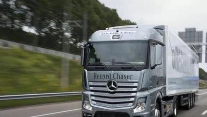 新能源汽車與產業動態周覽 比亞迪D1續航突破，特斯拉面臨挑戰，行業整合與國產化加速